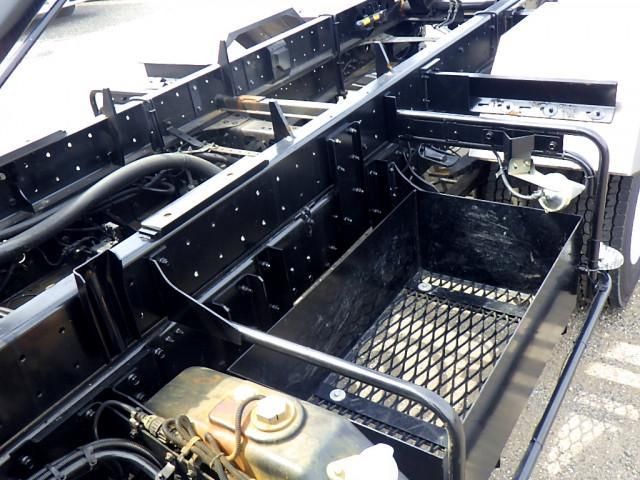 MITSUBISHI FUSOU FIGHTER 2017 Image 31