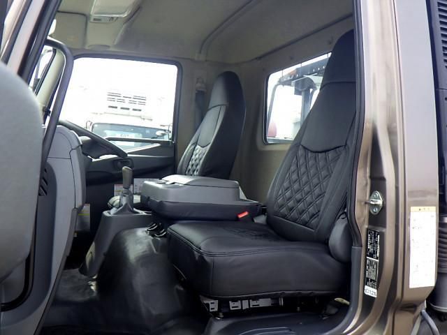 MITSUBISHI FUSOU FIGHTER 2017 Image 31