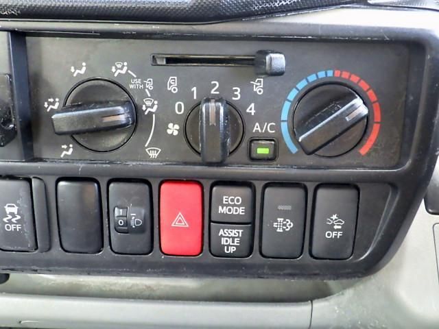 HINO DUTRO 2018 Image 31