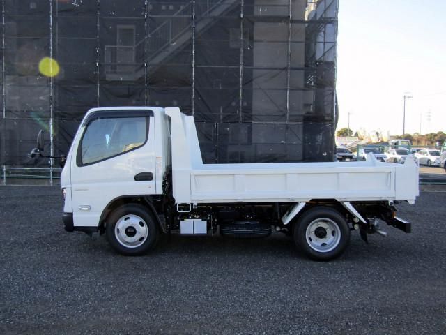 MITSUBISHI CANTER 2024 Image 31