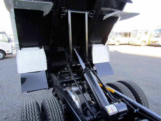 MITSUBISHI CANTER 2024 Image 31