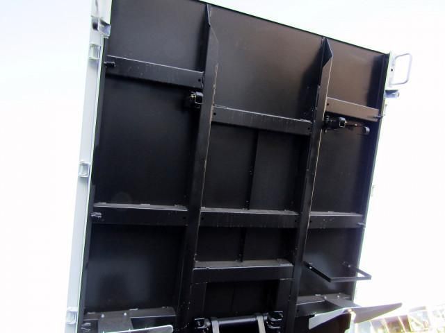 MITSUBISHI CANTER 2024 Image 31