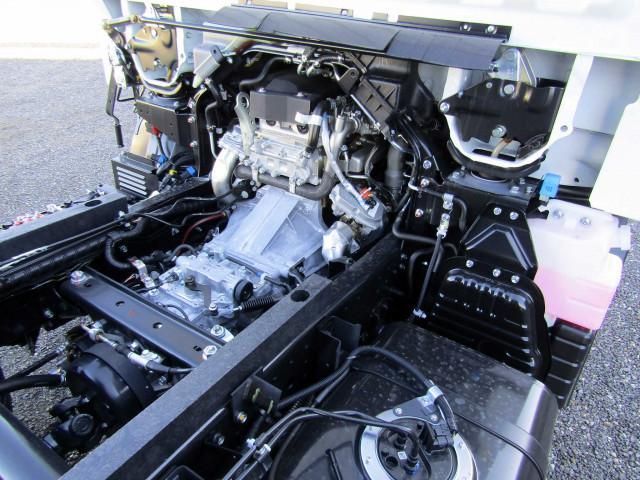 MITSUBISHI CANTER 2024 Image 31