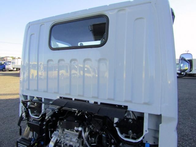 MITSUBISHI CANTER 2024 Image 31