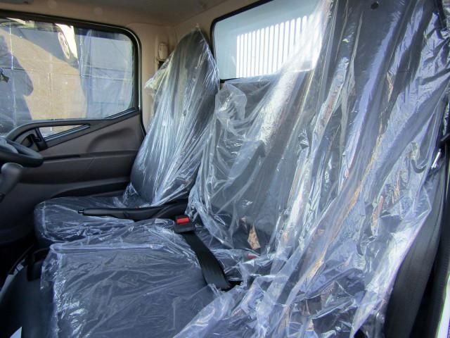 MITSUBISHI CANTER 2024 Image 31