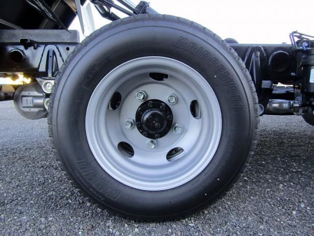 MITSUBISHI CANTER 2024 Image 31