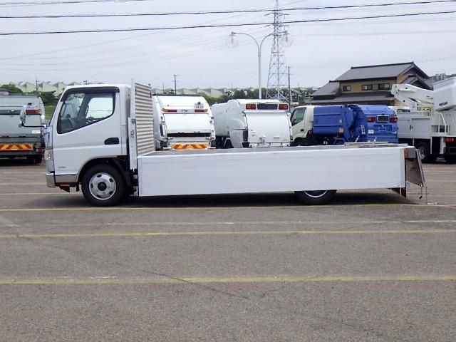 MITSUBISHI CANTER 2019 Image 31