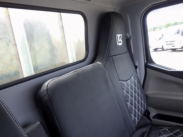 MITSUBISHI CANTER 2019 Image 31