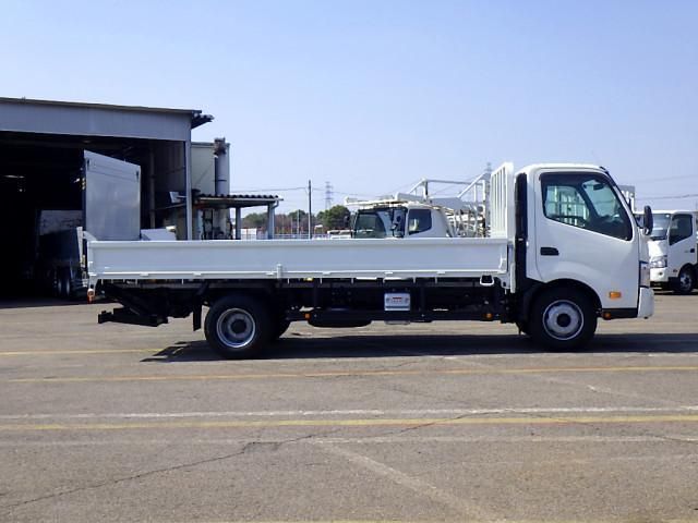 HINO DUTRO 2024 Image 31