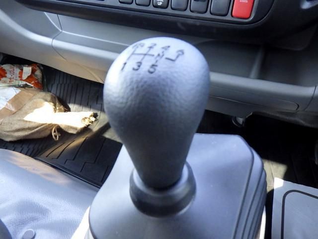 HINO DUTRO 2024 Image 31