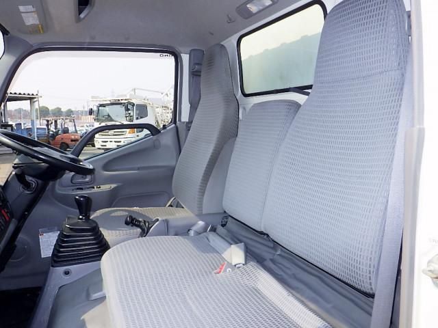 HINO DUTRO 2018 Image 31