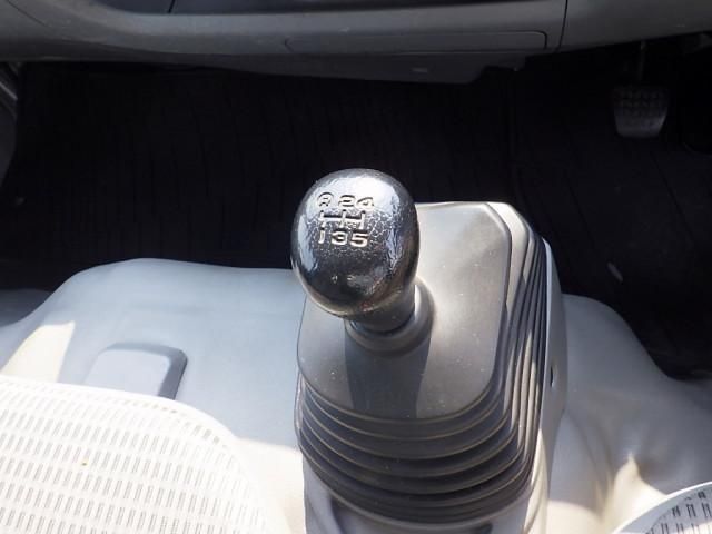 HINO DUTRO 2018 Image 31