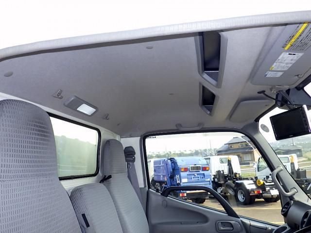 HINO DUTRO 2018 Image 31