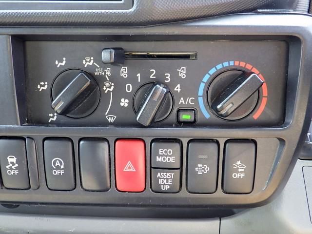 HINO DUTRO 2018 Image 31