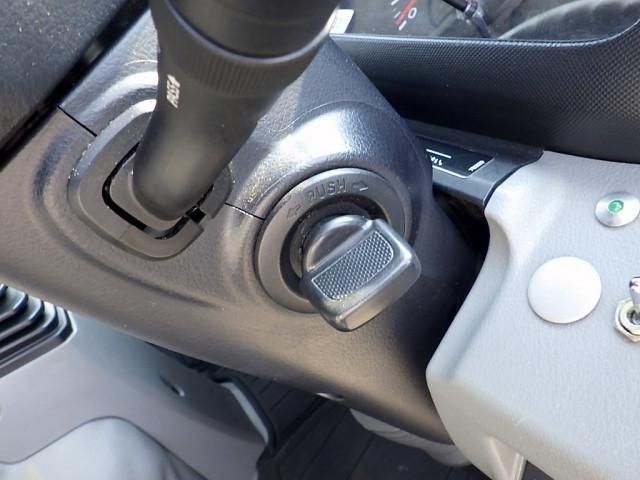 HINO DUTRO 2018 Image 31