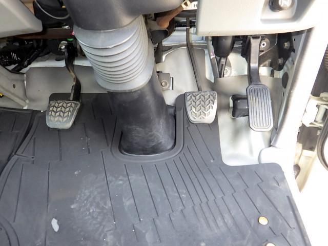 HINO DUTRO 2018 Image 31