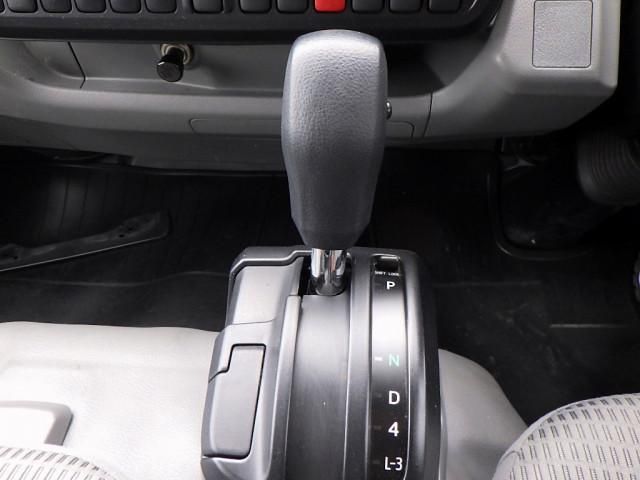 HINO DUTRO 2017 Image 31