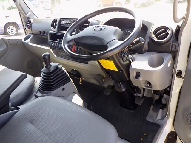 HINO DUTRO 2015 Image 31