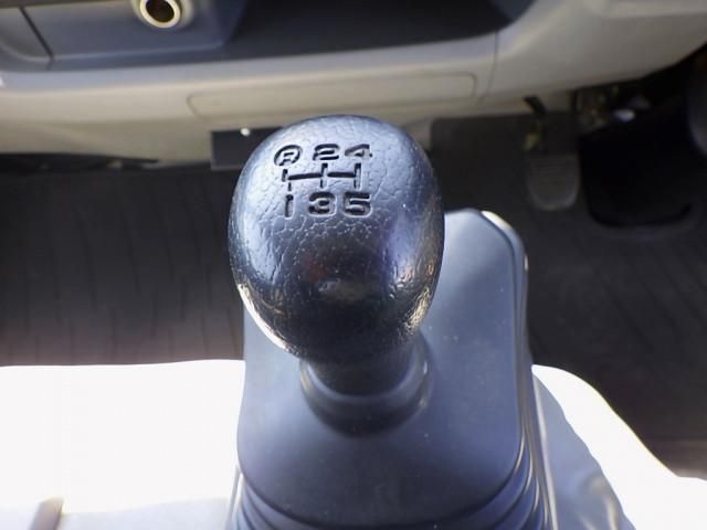 HINO DUTRO 2015 Image 31