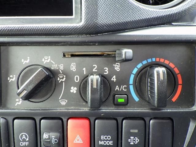 HINO DUTRO 2015 Image 31