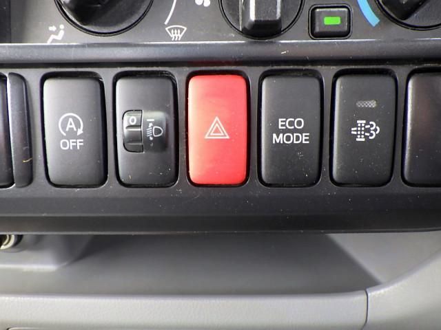 HINO DUTRO 2015 Image 31