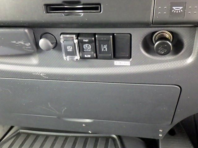 ISUZU FORWARD 2023 Image 31