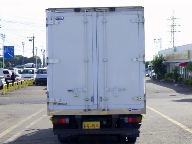 HINO DUTRO 2017 Image 31