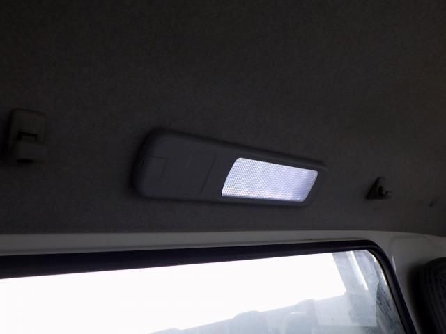 HINO DUTRO 2017 Image 31