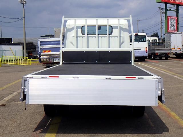 MITSUBISHI CANTER 2024 Image 31