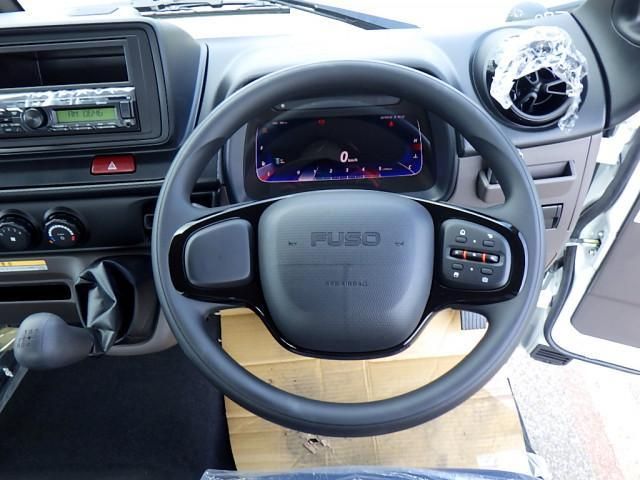 MITSUBISHI CANTER 2024 Image 31