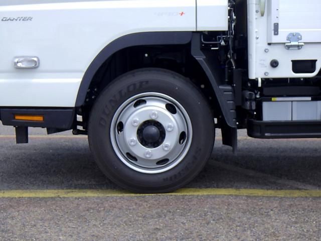 MITSUBISHI CANTER 2024 Image 31