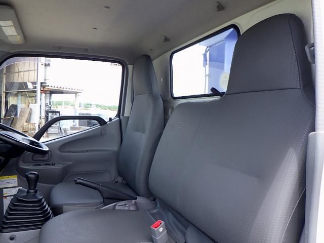 HINO DUTRO 2012 Image 31