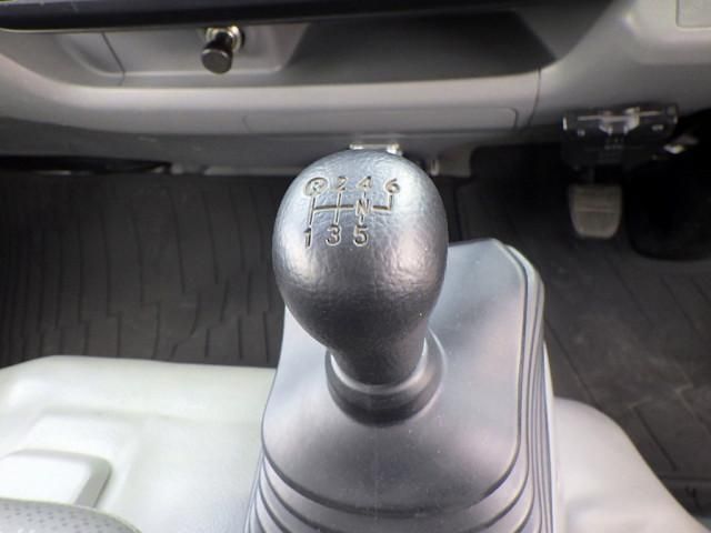 HINO DUTRO 2012 Image 31