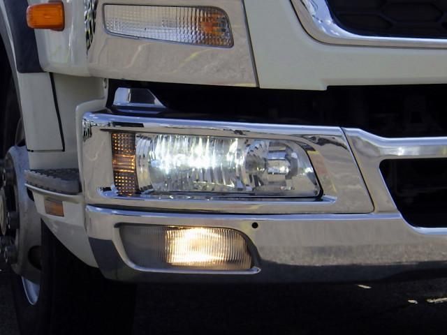 MITSUBISHI FUSOU FIGHTER 2018 Image 31