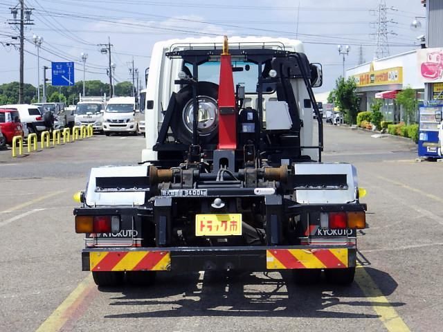 MITSUBISHI FUSOU FIGHTER 2018 Image 31