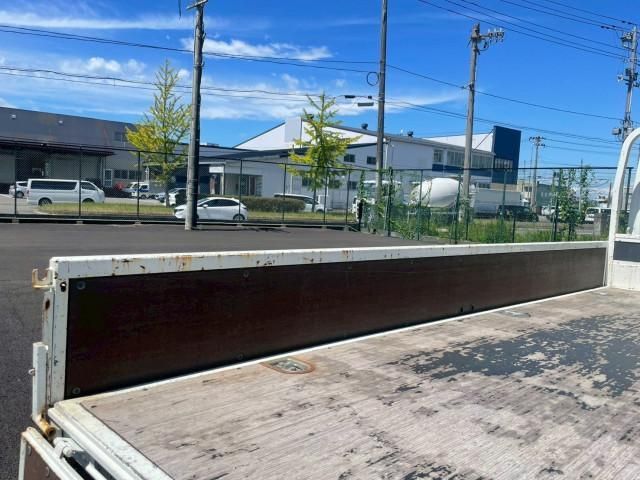 HINO DUTRO 2020 Image 31