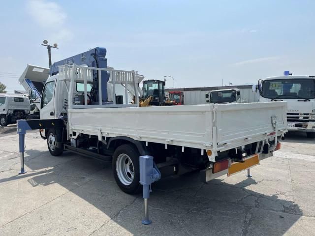 HINO DUTRO 2006 Image 31