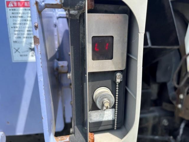 HINO DUTRO 2006 Image 31