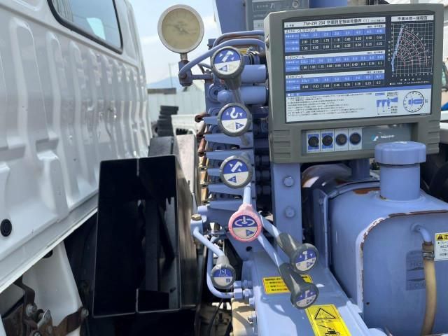 HINO DUTRO 2006 Image 31