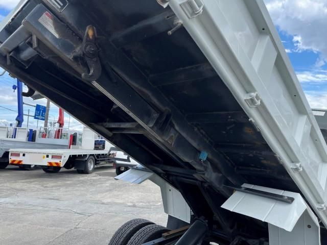 ISUZU ELF 2017 Image 31