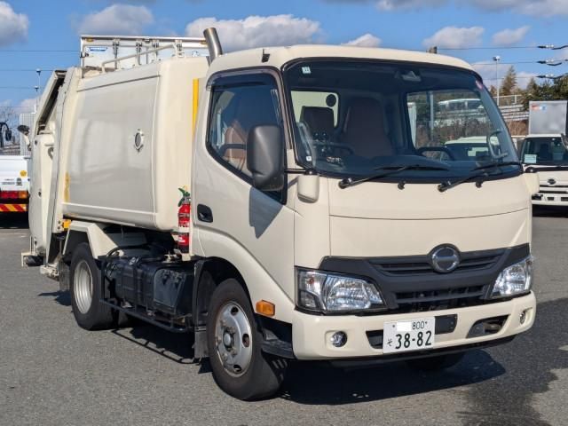 HINO DUTRO 2017 Image 31