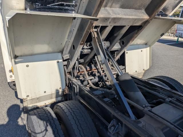 HINO DUTRO 2017 Image 31