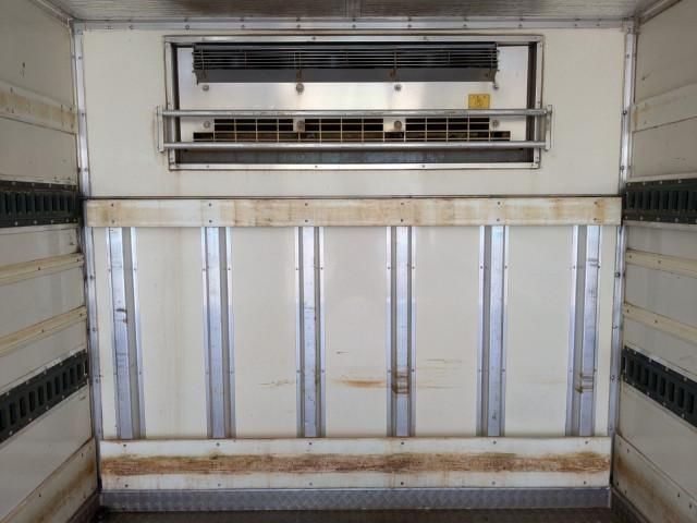 MITSUBISHI CANTER 2016 Image 31