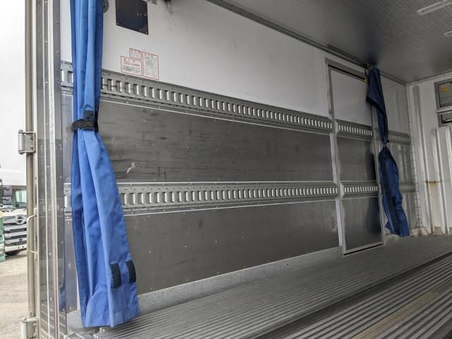 MITSUBISHI CANTER 2016 Image 31