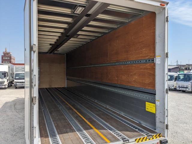 HINO PROFIA 2017 Image 31