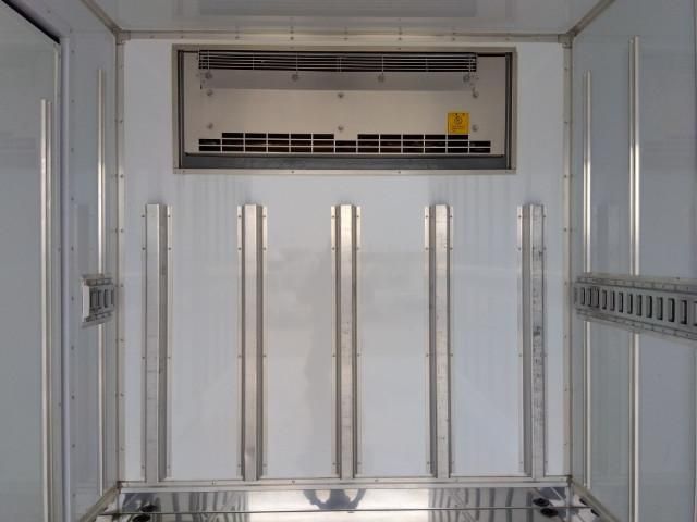 MITSUBISHI CANTER 2024 Image 31