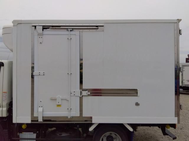 MITSUBISHI CANTER 2024 Image 31