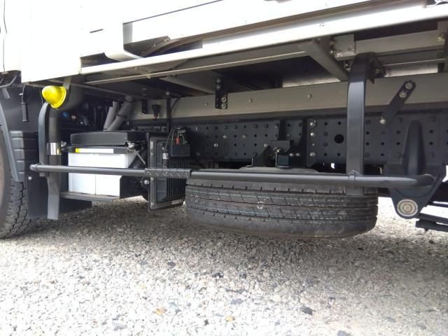 MITSUBISHI CANTER 2024 Image 31