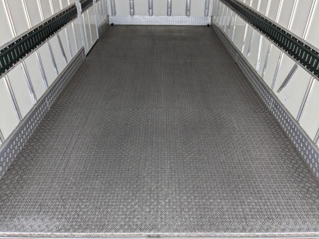 ISUZU ELF 2013 Image 31