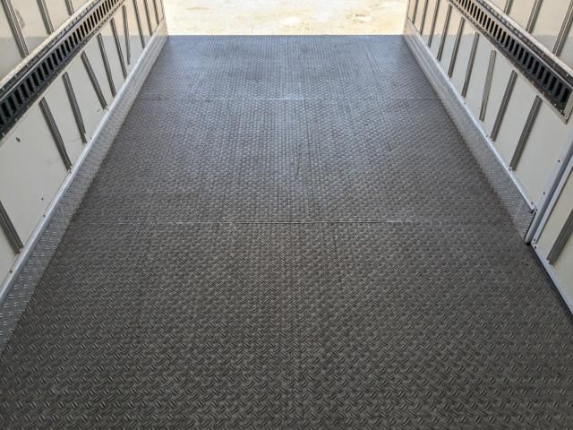 ISUZU ELF 2013 Image 31